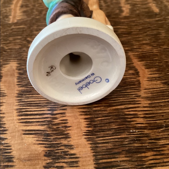 Hummel ~Boy w/ Horse - Picture 6 of 7